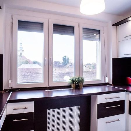 Peaceful, Cozy And New Apartment With Balcony Budapest Eksteriør bilde