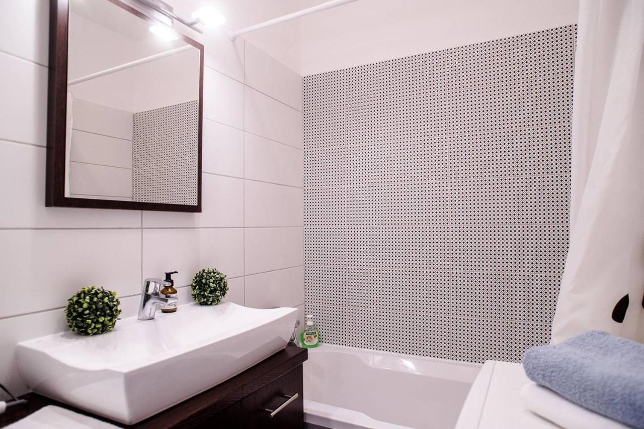 Peaceful, Cozy And New Apartment With Balcony Budapest Eksteriør bilde